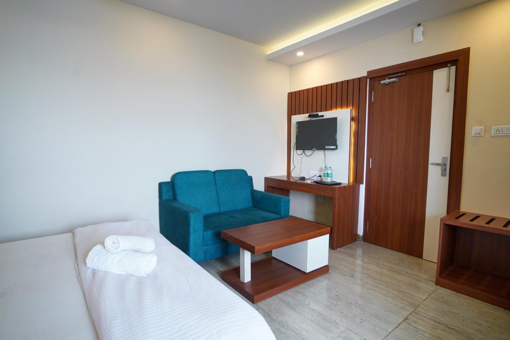 Royal Sea View !! Beach Front With Free Wifi !! Digha  Zewnętrze zdjęcie