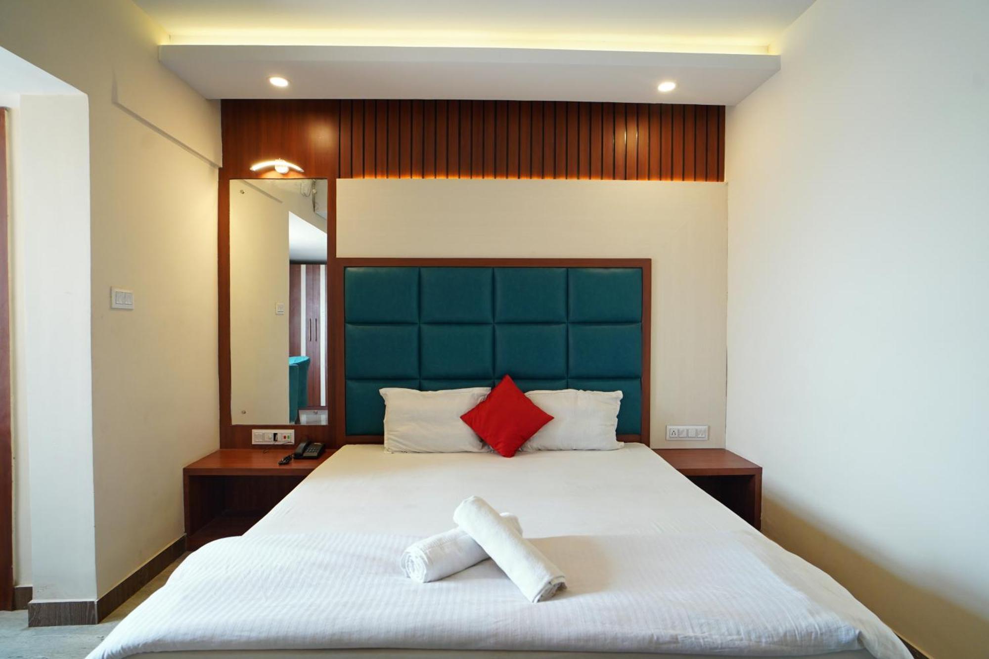 Royal Sea View !! Beach Front With Free Wifi !! Digha  Zewnętrze zdjęcie
