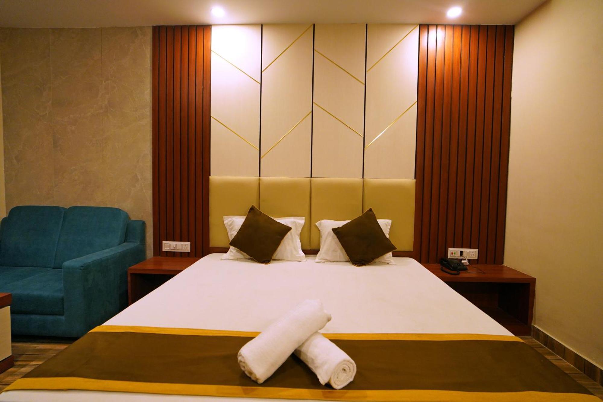Royal Sea View !! Beach Front With Free Wifi !! Digha  Zewnętrze zdjęcie