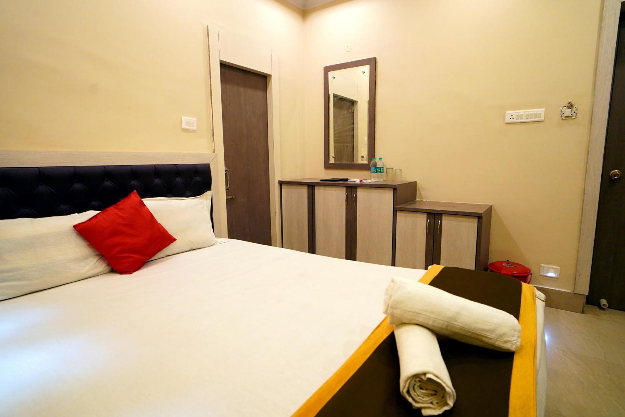 Royal Sea View !! Beach Front With Free Wifi !! Digha  Zewnętrze zdjęcie
